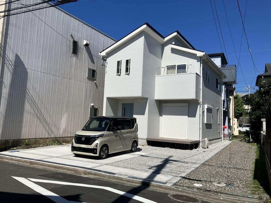 あいまいだった境界をしっかり区切った新築外構です。｜浜松市の外構・エクステリア専門店 まろうど