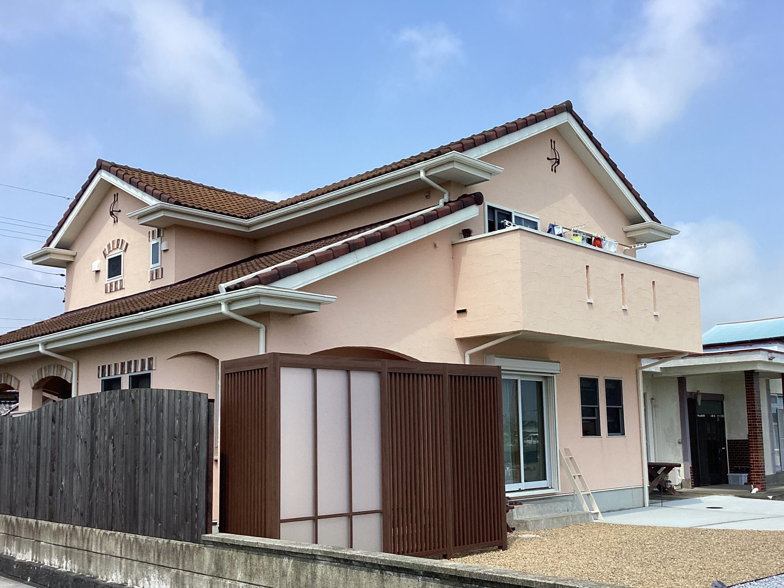 風を遮るスクリーンを設置しました。｜浜松市の外構・エクステリア専門店 まろうど